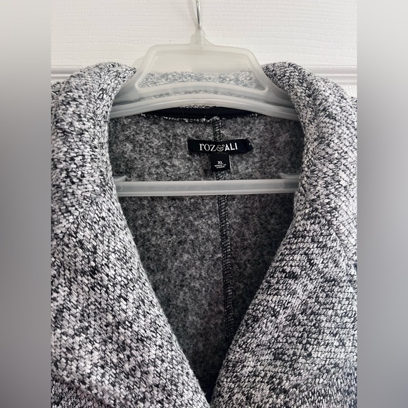 ROZ & ALI - Coat - Picture 2 of 5